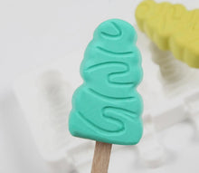 Load image into Gallery viewer, SPRINKLIFY Christmas Tree Mold, Cakesicle Mold, Popsicle Mold, Winter Mold, Holiday Baking, High Quality Silicone Ice Cream Mold
